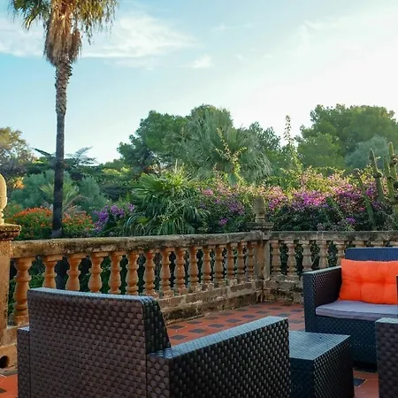 Pensión Open Sky 3*